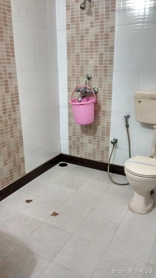 Hotel Varsa Dibrugarh Luaran gambar