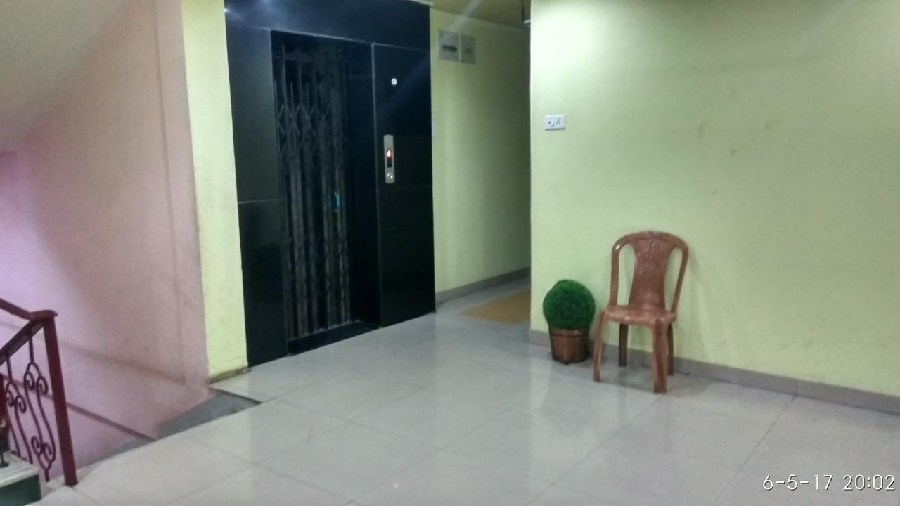 Hotel Varsa Dibrugarh Luaran gambar