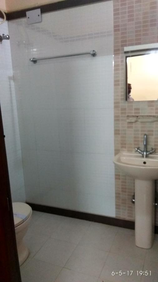 Hotel Varsa Dibrugarh Luaran gambar