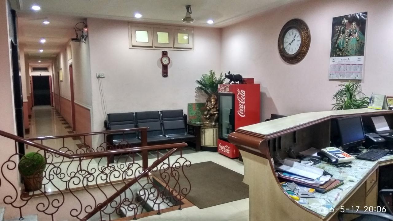Hotel Varsa Dibrugarh Luaran gambar