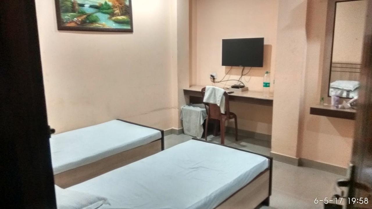 Hotel Varsa Dibrugarh Luaran gambar
